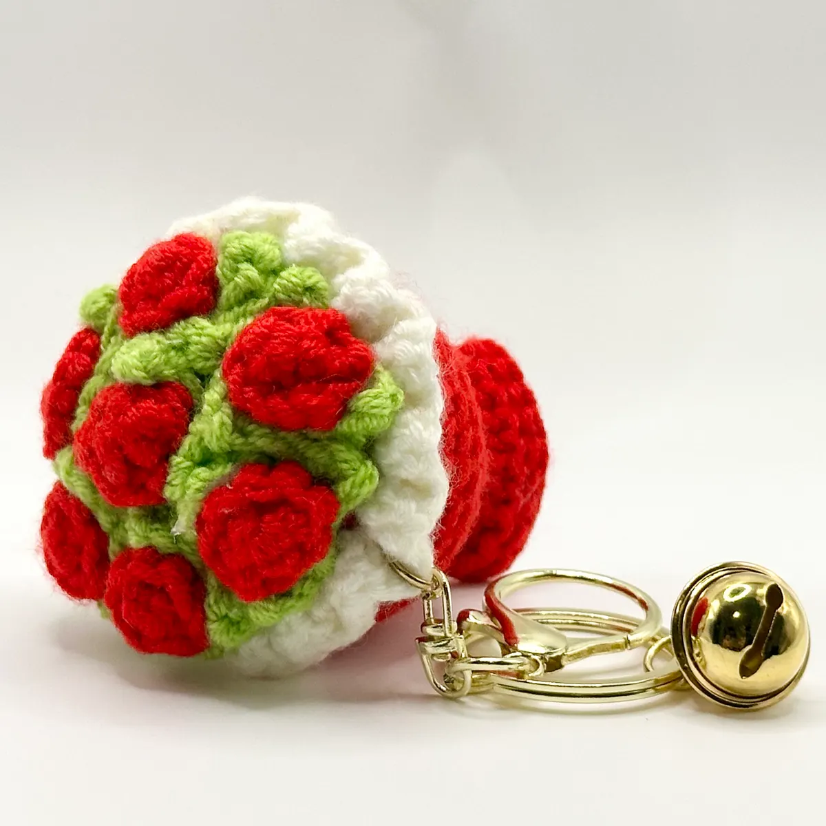 Rose bouquet charm in Red roses
